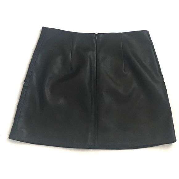 Forever 21 Black Embossed Faux Leather Skirt - Picture 2 of 10
